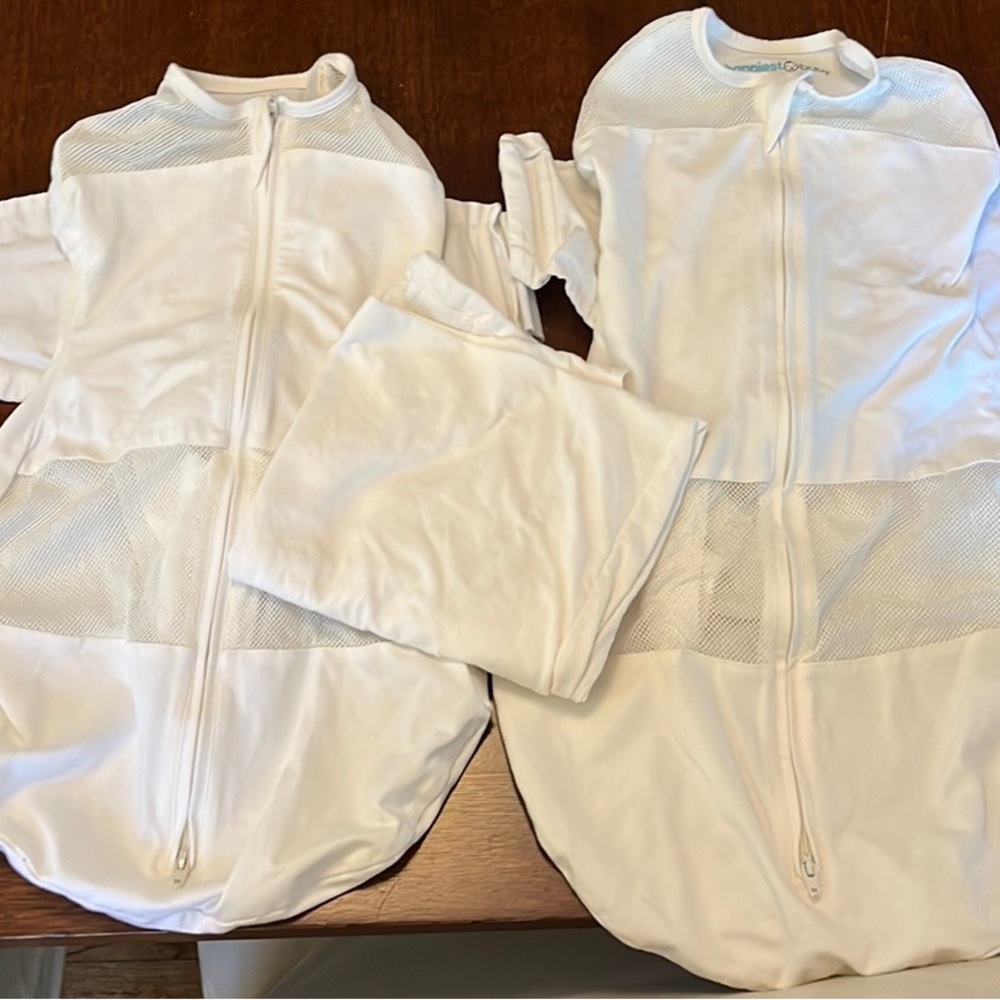 SNOO sleep sack bundle and sheet.